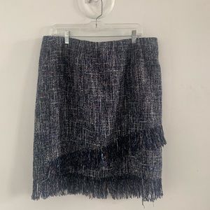Tweed skirt with fringe